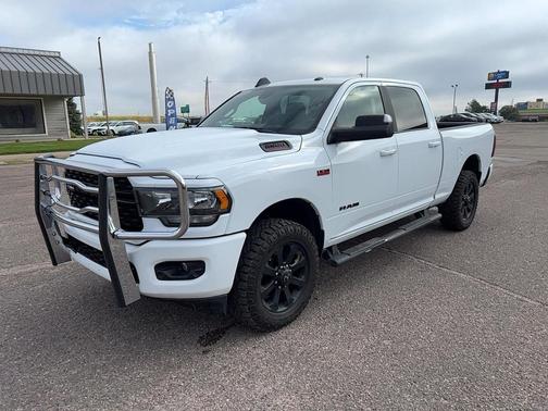 2022 RAM 2500 Big Horn Crew Cab 4x4 6'4' Box
