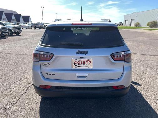 Silver Zynith Metallic Clearcoat 2026 Jeep Compass Latitude