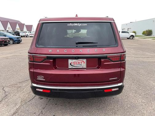 Velvet Red Pearlcoat 2023 Jeep Wagoneer Series II 4x4