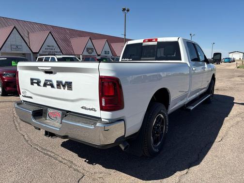 2025 RAM 2500 Laramie Crew Cab 4x4 8' Box
