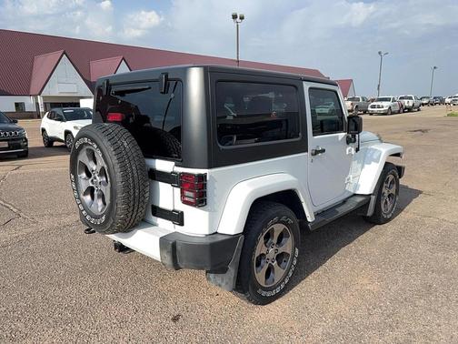 Bright White 2016 Jeep Wrangler Sahara