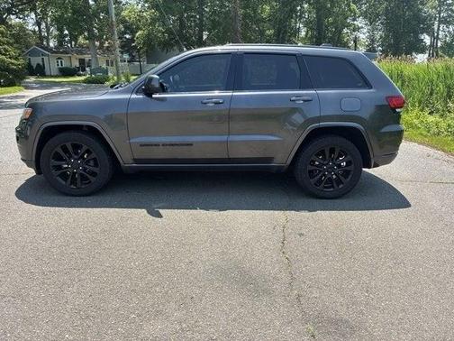 2017 Jeep Grand Cherokee Altitude