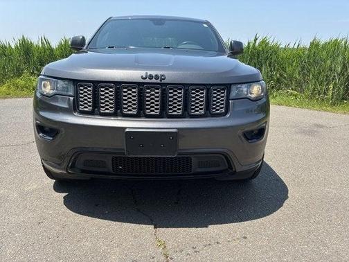 2017 Jeep Grand Cherokee Altitude