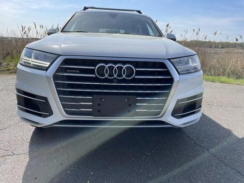 2019 Audi Q7 45 Premium Plus