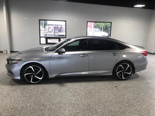 Lunar Silver Metallic 2018 Honda Accord Sport