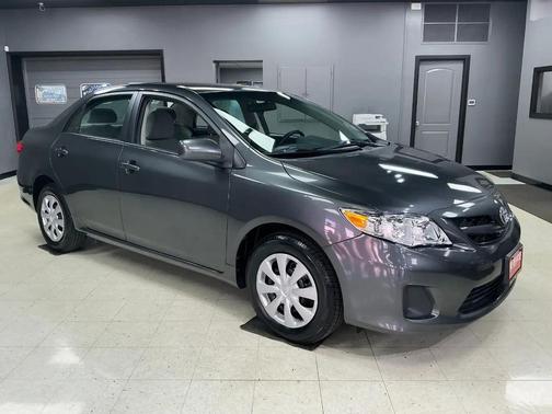 Magnetic Gray Metallic 2011 Toyota Corolla LE