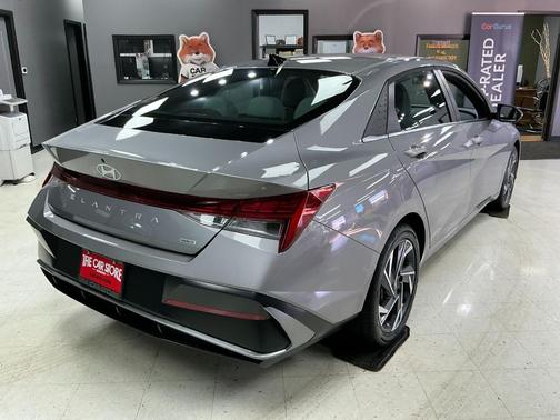 2025 Hyundai ELANTRA HEV Limited