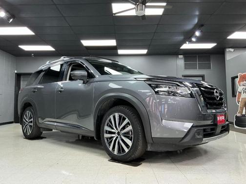 2022 Nissan Pathfinder Platinum 4WD