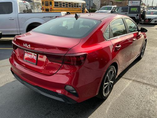 2024 Kia Forte LXS