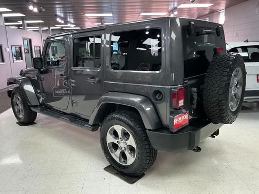 2017 Jeep Wrangler Unlimited Sahara