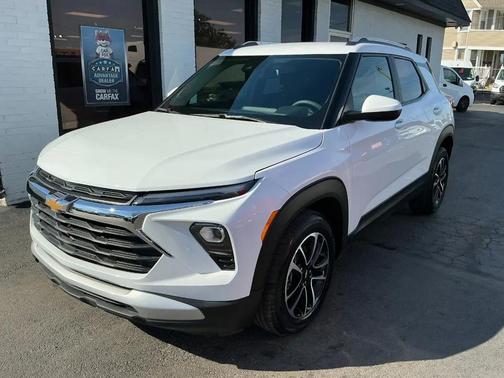 Summit White 2025 Chevrolet Trailblazer LT