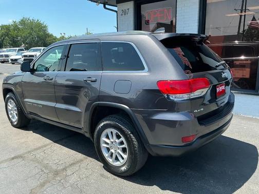 Gray 2018 Jeep Grand Cherokee Laredo E