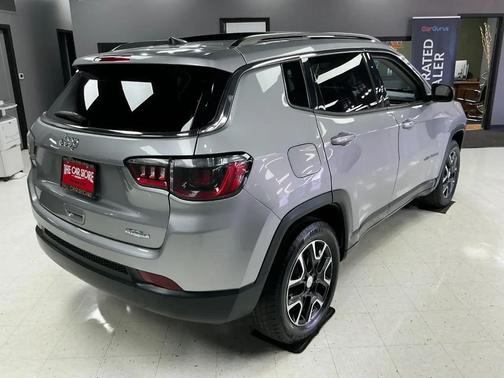 Billet Silver Metallic Clearcoat 2022 Jeep Compass Latitude