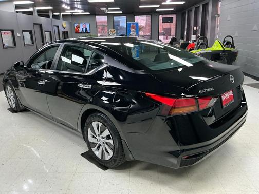 2023 Nissan Altima S FWD