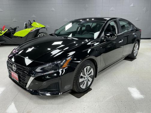 2023 Nissan Altima S FWD