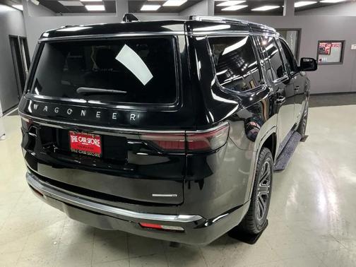 Diamond Black Crystal Pearlcoat 2024 Jeep Wagoneer Series II 4x4