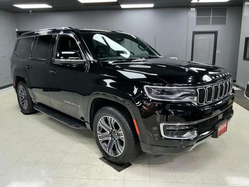 Diamond Black Crystal Pearlcoat 2024 Jeep Wagoneer Series II 4x4