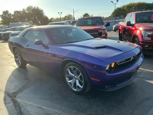 2016 Dodge Challenger SXT