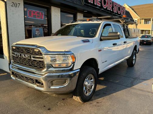 2021 RAM 2500 Tradesman Crew Cab 4x4 8' Box