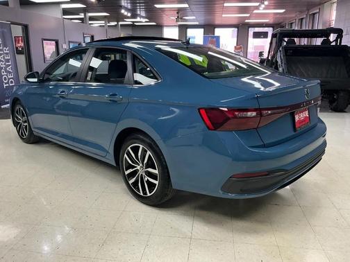 2025 Volkswagen Jetta 1.5T SE