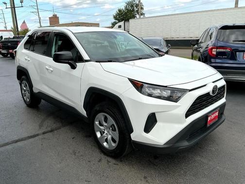2022 Toyota RAV4 LE