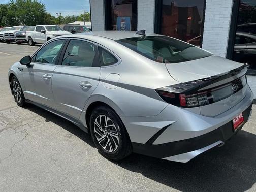 Aero Silver 2026 Hyundai SONATA Hybrid Base