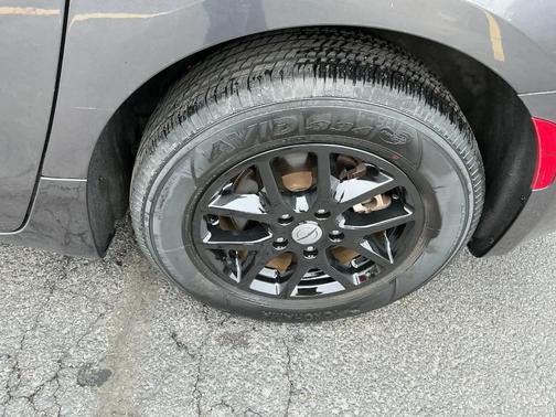 Gray 2023 Chrysler Pacifica Touring L