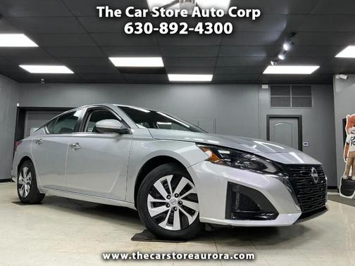Brilliant Silver Metallic 2023 Nissan Altima S FWD