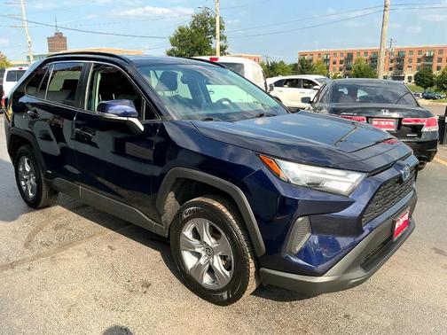 2022 Toyota RAV4 Hybrid XLE