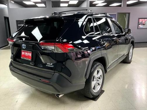 2020 Toyota RAV4 Hybrid XLE