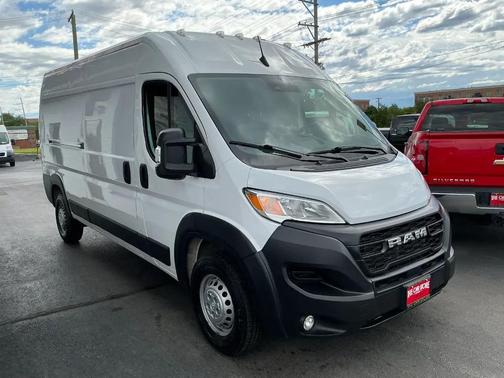 Bright White Clearcoat 2024 RAM ProMaster 2500 Tradesman