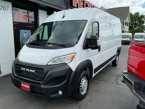 Bright White Clearcoat 2024 RAM ProMaster 2500 Tradesman