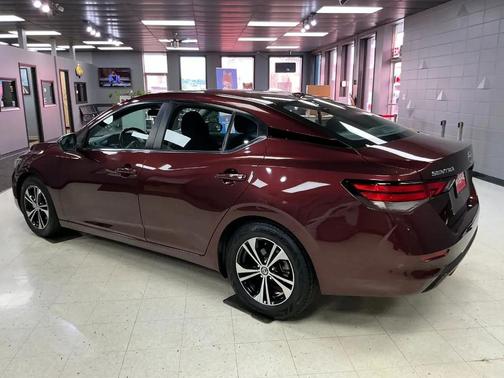 Maroon 2022 Nissan Sentra SV