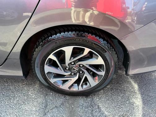 Modern Steel Metallic 2018 Honda Civic EX
