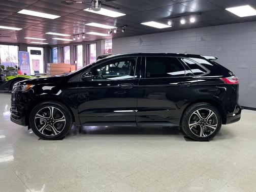 2023 Ford Edge ST
