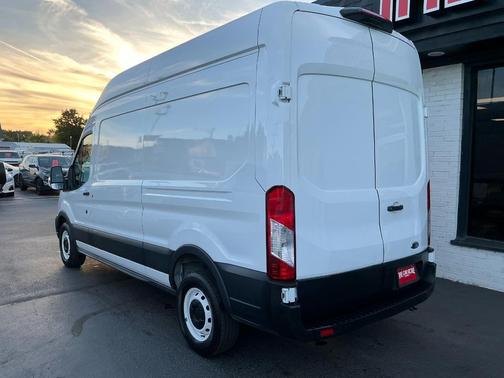 2021 Ford Transit-250 Base
