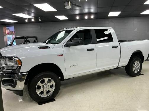 2022 RAM 2500 Big Horn Crew Cab 4x4 6'4' Box