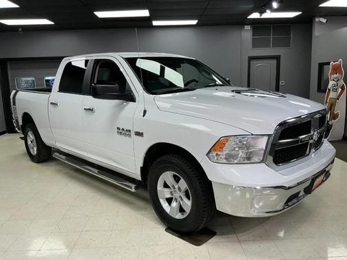 2017 RAM 1500 SLT