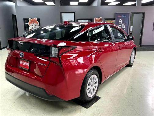 2022 Toyota Prius LE