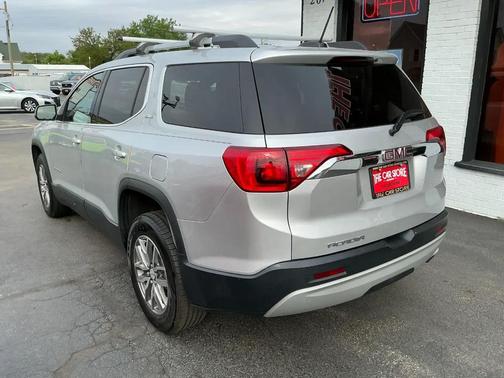 Quicksilver Metallic 2019 GMC Acadia SLE-2