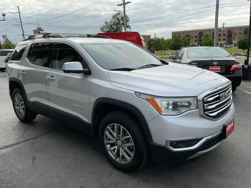 Quicksilver Metallic 2019 GMC Acadia SLE-2