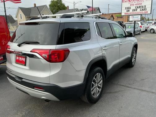 Quicksilver Metallic 2019 GMC Acadia SLE-2