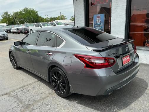 Gun Metallic 2018 Nissan Altima 2.5 SR