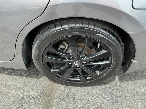 Gun Metallic 2018 Nissan Altima 2.5 SR