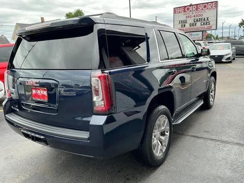 Dark Sapphire Blue Metallic 2018 GMC Yukon SLE