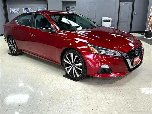 2022 Nissan Altima SR FWD