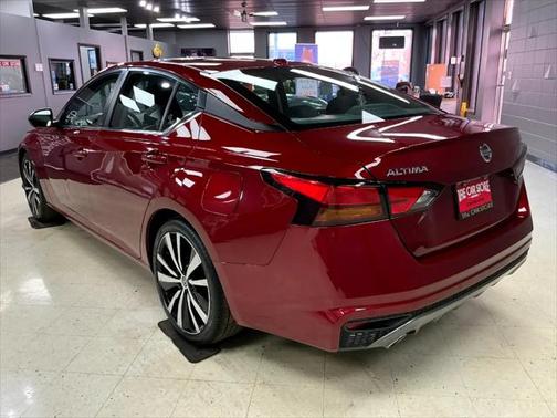 2022 Nissan Altima SR FWD