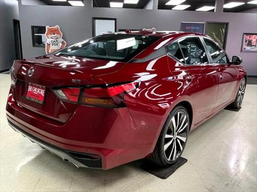 2022 Nissan Altima SR FWD