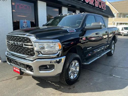 Black 2022 RAM 2500 Big Horn Crew Cab 4x4 6'4' Box