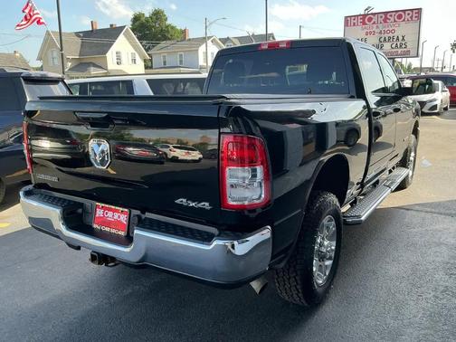 Black 2022 RAM 2500 Big Horn Crew Cab 4x4 6'4' Box